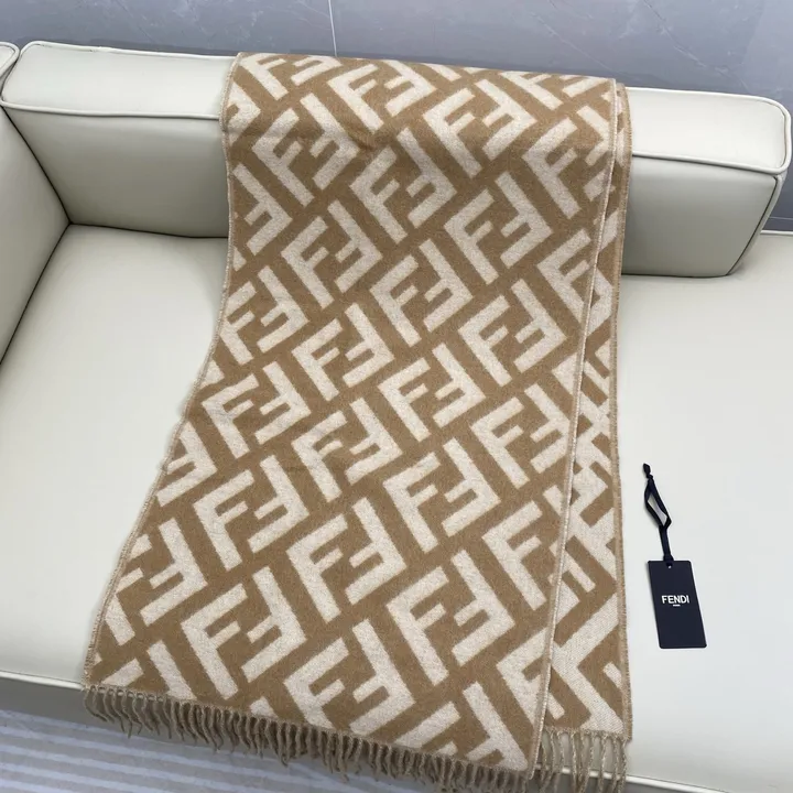 スーパーコピー フェンディ マフラー