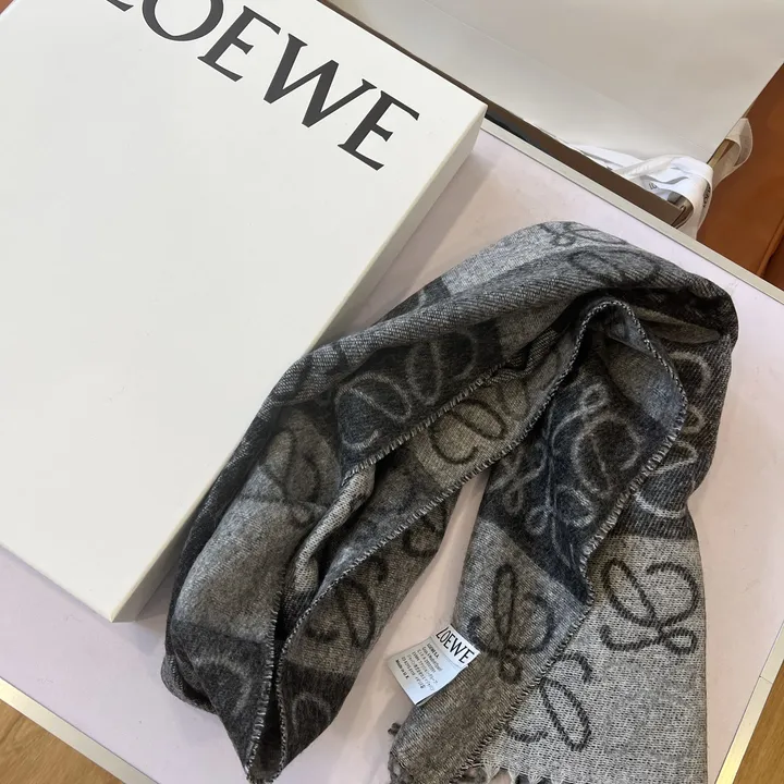 スーパーコピー ロエベ マフラー