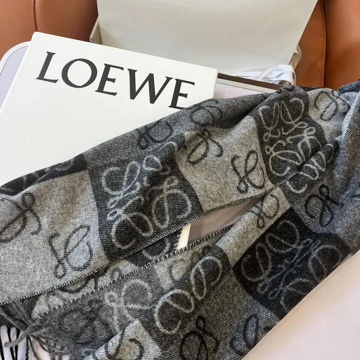 スーパーコピー ロエベ マフラー