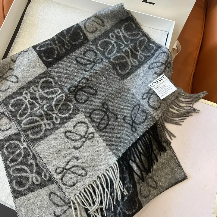 スーパーコピー ロエベ マフラー