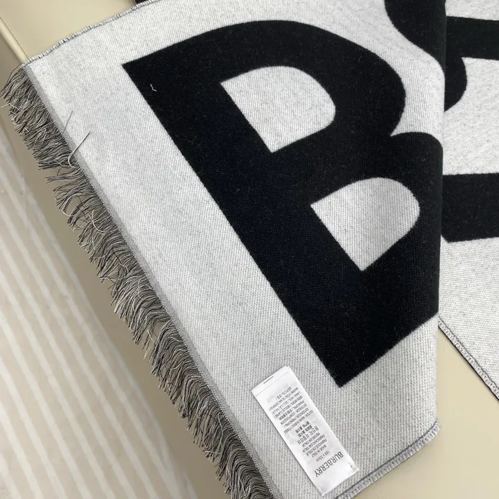 スーパーコピー バーバリー ス マフラー