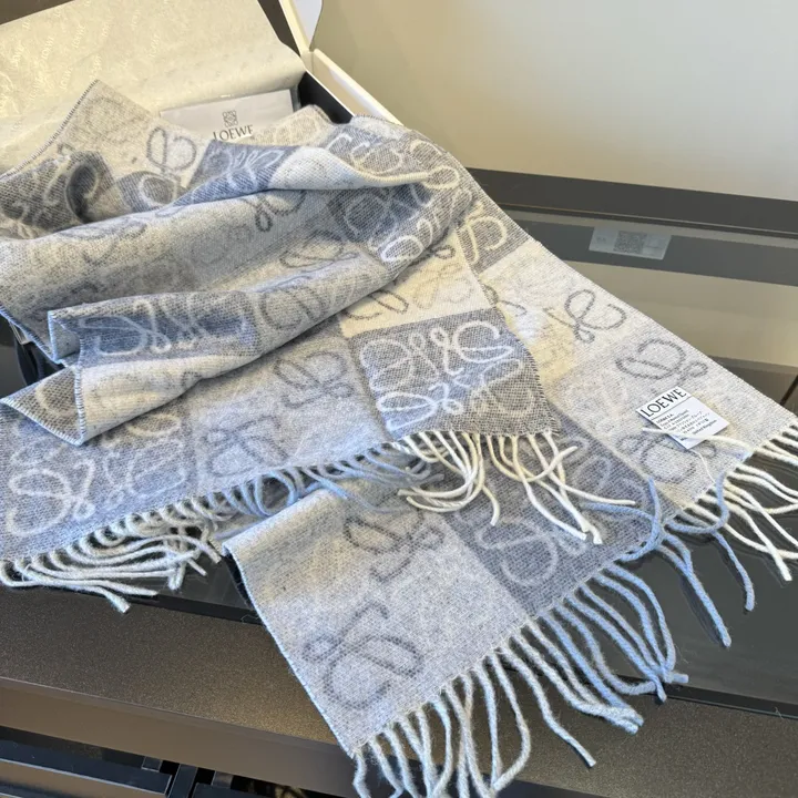 スーパーコピー ロエベ マフラー