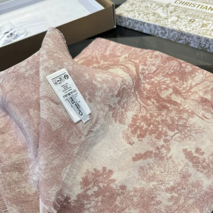 スーパーコピー ディオール マフラー