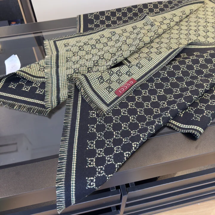 スーパーコピー グッチ マフラー