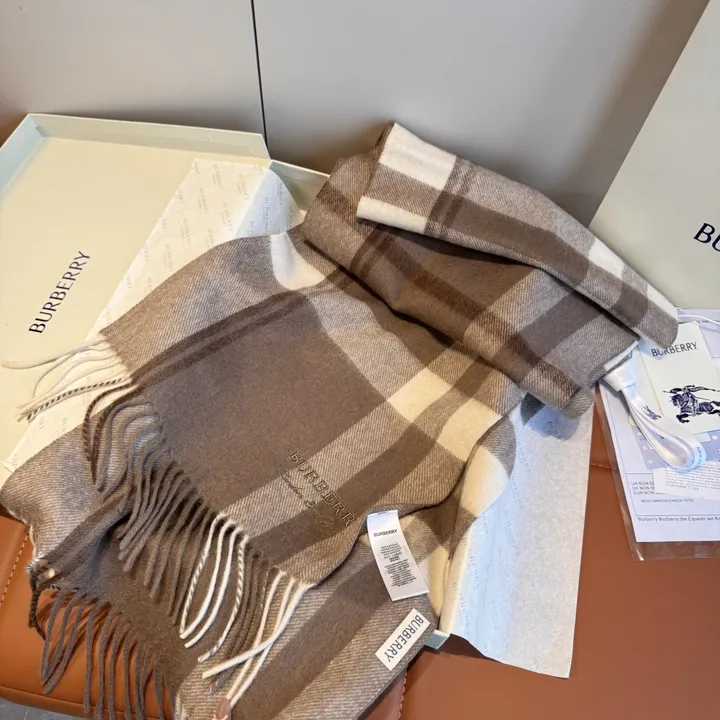 スーパーコピー バーバリー ス マフラー