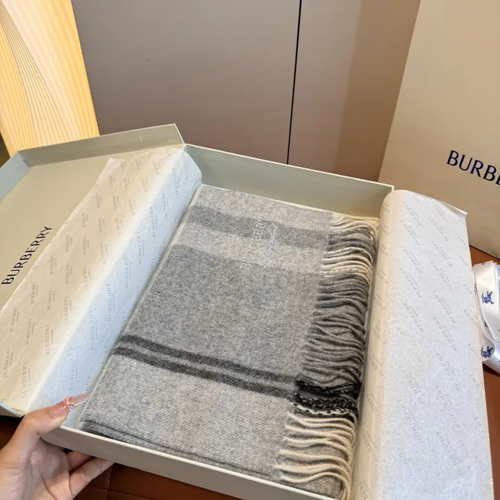 スーパーコピー バーバリー ス マフラー