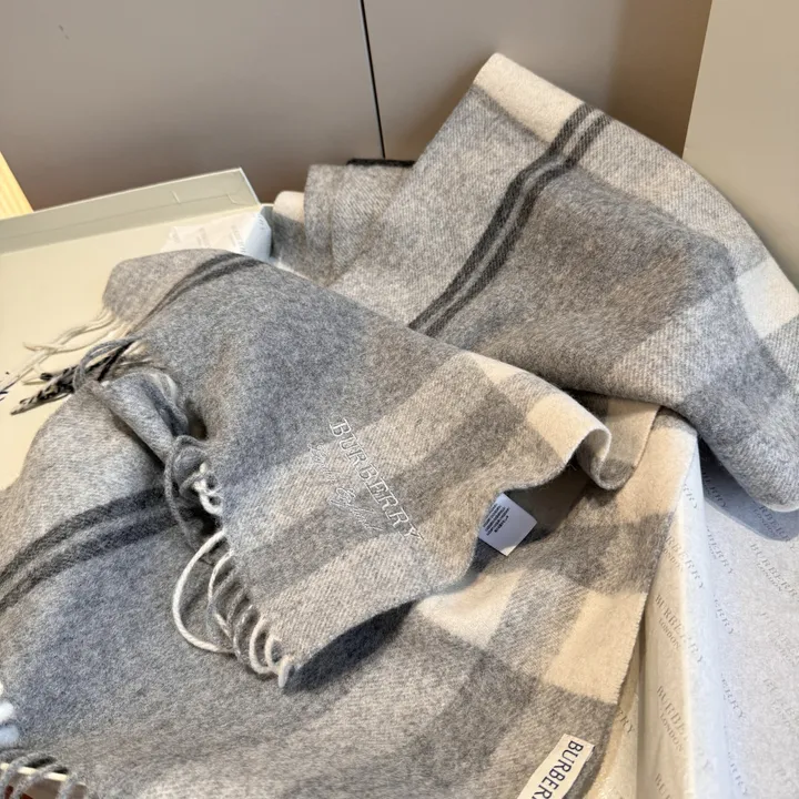 スーパーコピー バーバリー ス マフラー