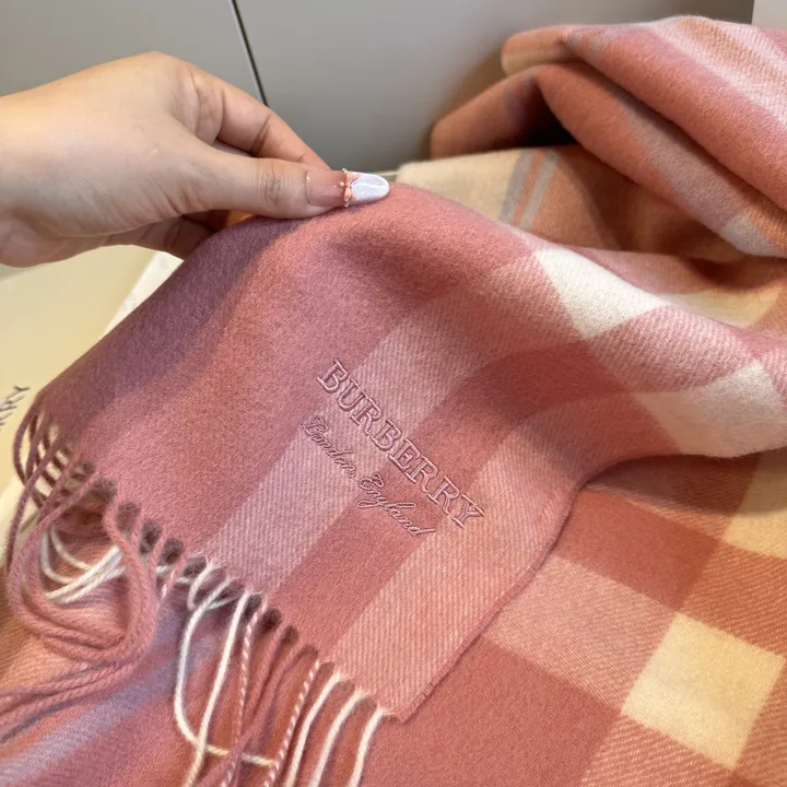 スーパーコピー バーバリー ス マフラー