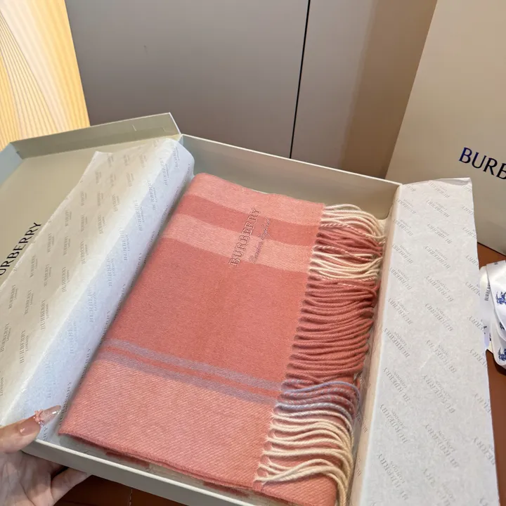 スーパーコピー バーバリー ス マフラー