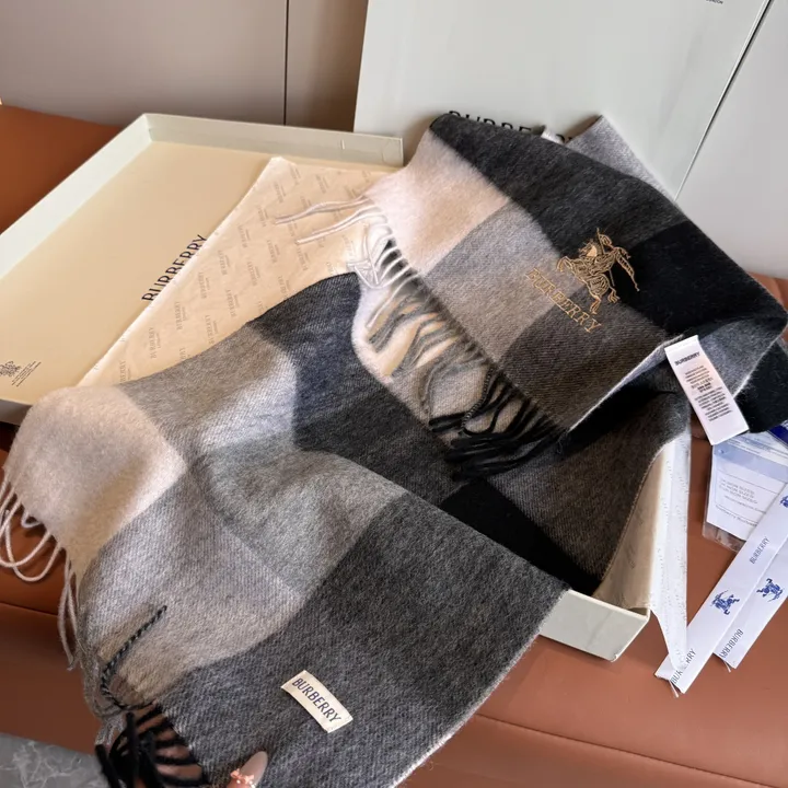 スーパーコピー バーバリー ス マフラー