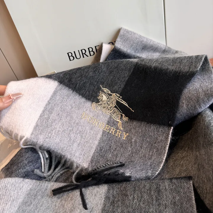 スーパーコピー バーバリー ス マフラー