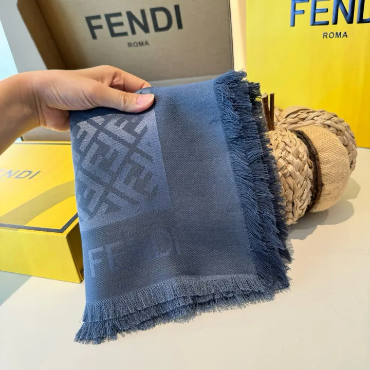 スーパーコピー フェンディ マフラー