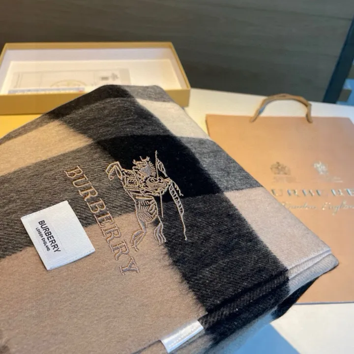 スーパーコピー バーバリー ス マフラー