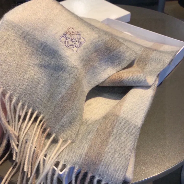 スーパーコピー ロエベ マフラー