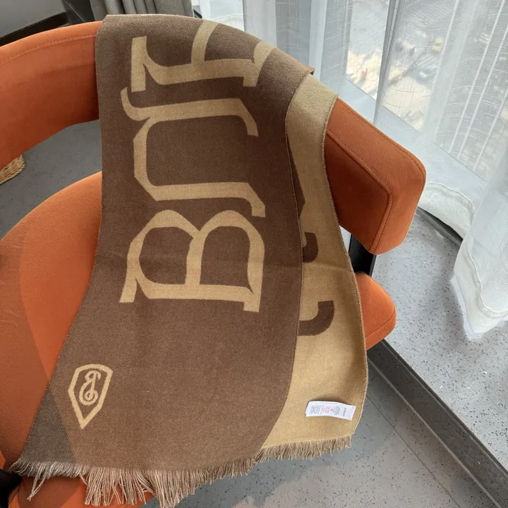 スーパーコピー バーバリー ス マフラー