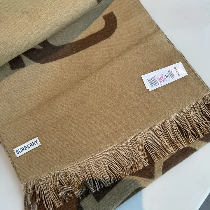 スーパーコピー バーバリー ス マフラー