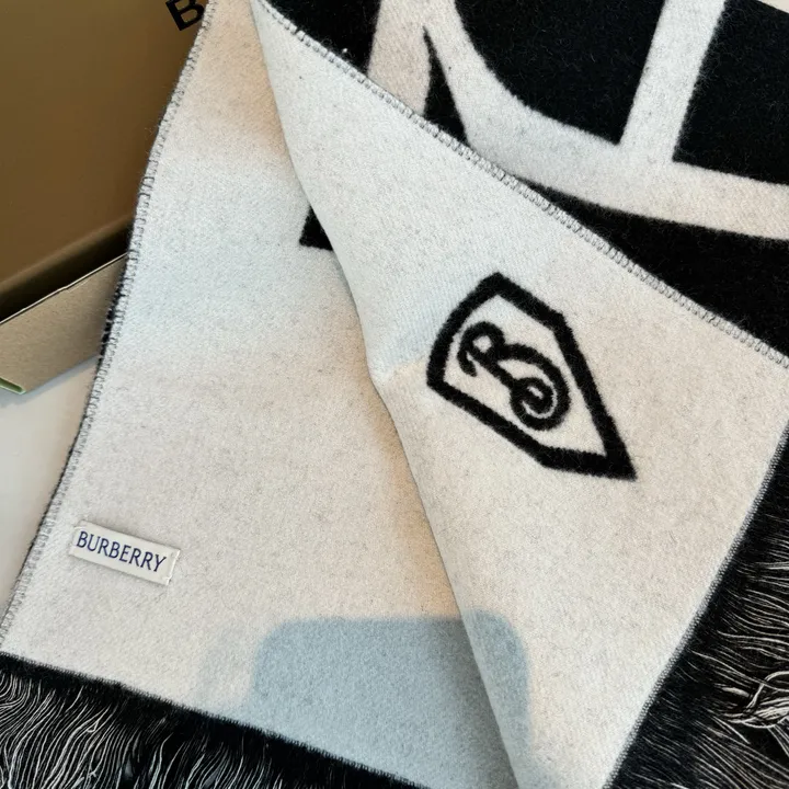 スーパーコピー バーバリー ス マフラー