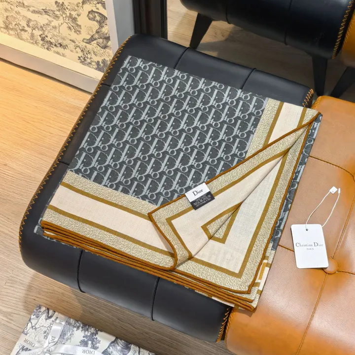 スーパーコピー ディオール マフラー