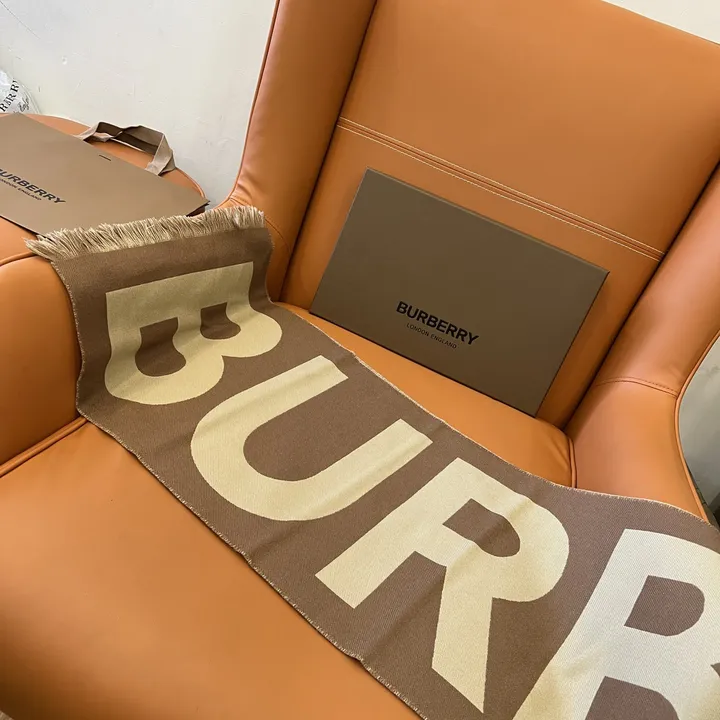 スーパーコピー バーバリー ス マフラー