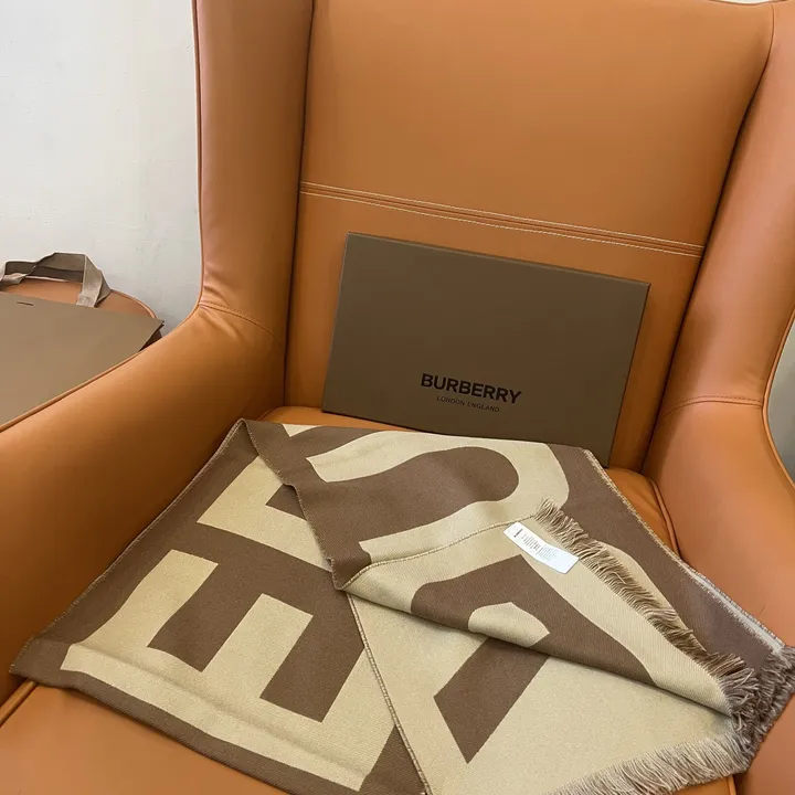 スーパーコピー バーバリー ス マフラー