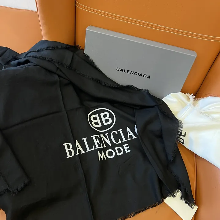 スーパーコピー セリーヌ マフラー