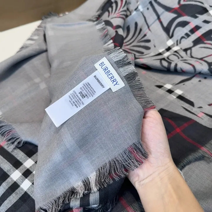 スーパーコピー バーバリー ス マフラー