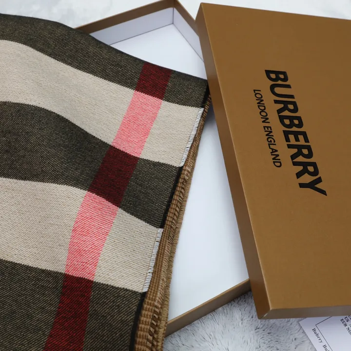 スーパーコピー バーバリー ス マフラー