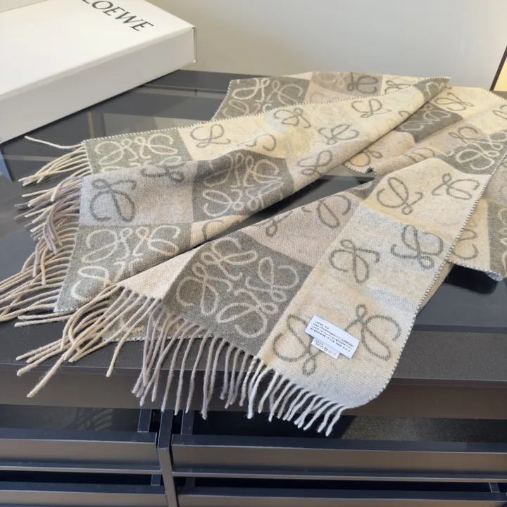 スーパーコピー ロエベ マフラー