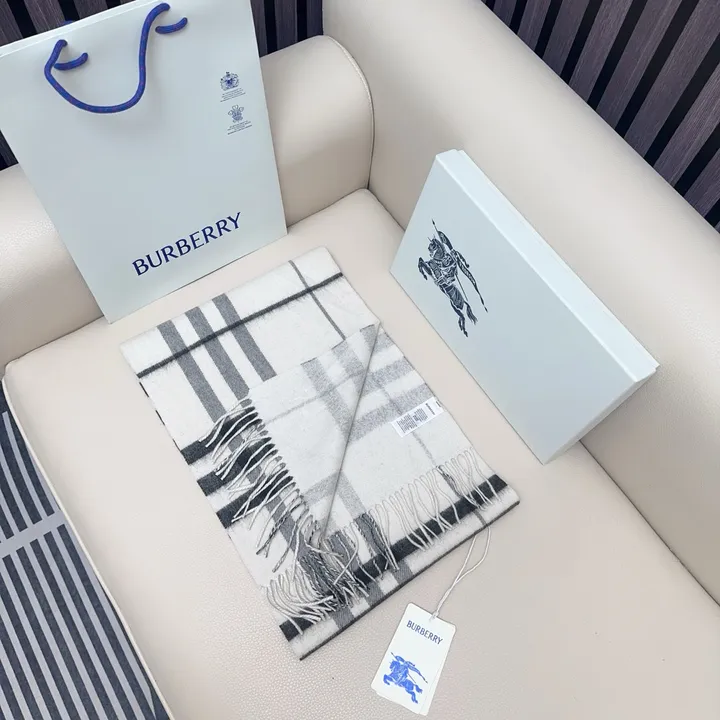 スーパーコピー バーバリー ス マフラー