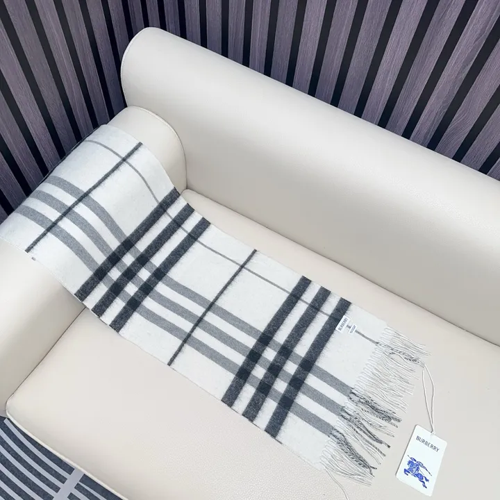 スーパーコピー バーバリー ス マフラー