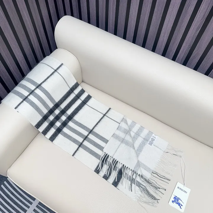 スーパーコピー バーバリー ス マフラー