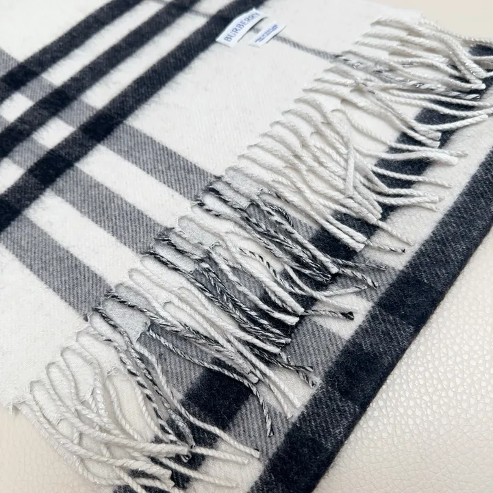 スーパーコピー バーバリー ス マフラー