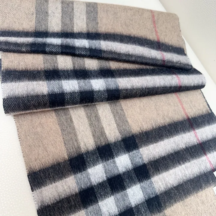 スーパーコピー バーバリー ス マフラー