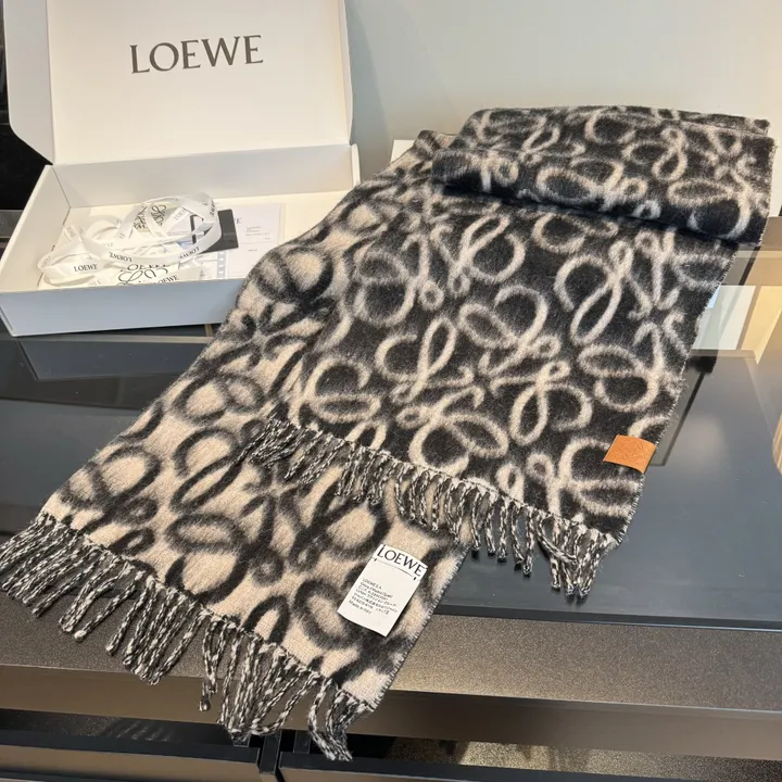 スーパーコピー ロエベ マフラー