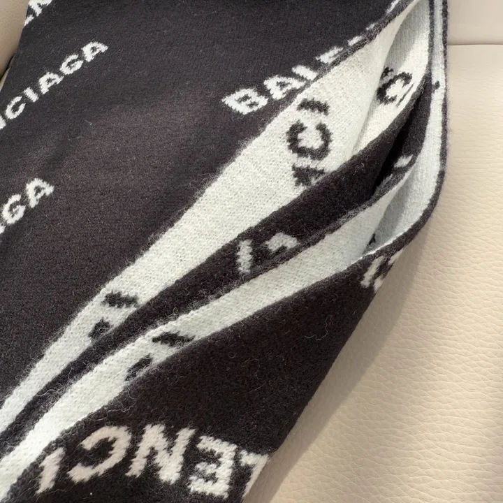 スーパーコピー セリーヌ マフラー