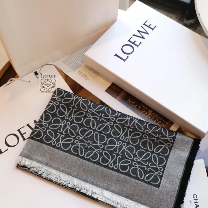 スーパーコピー ロエベ マフラー