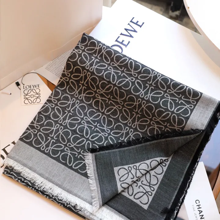 スーパーコピー ロエベ マフラー