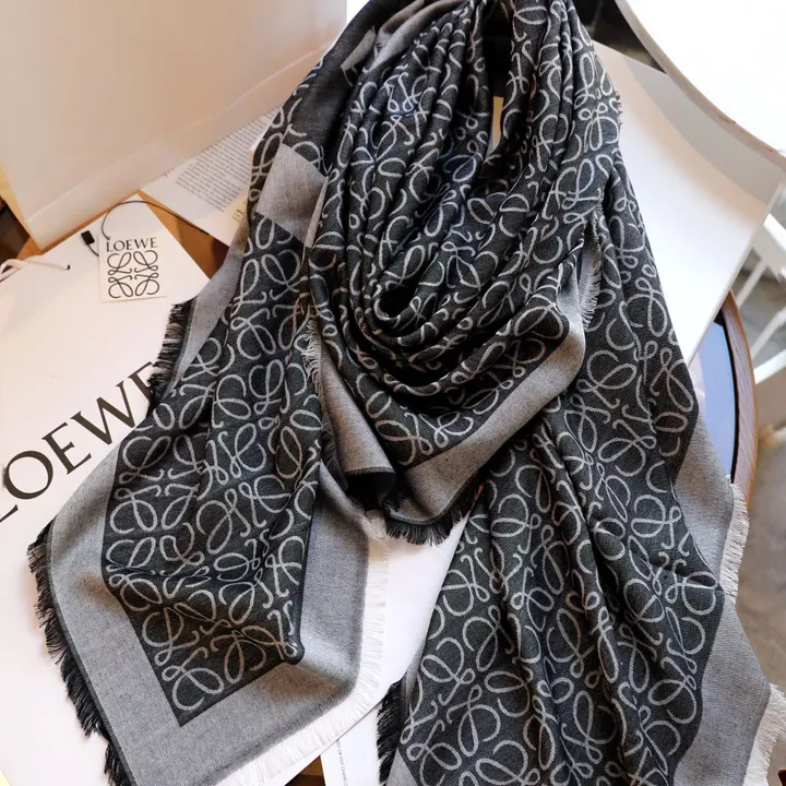 スーパーコピー ロエベ マフラー