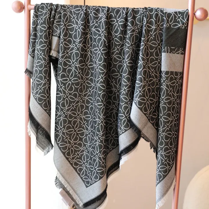 スーパーコピー ロエベ マフラー