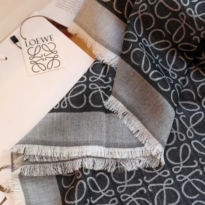 スーパーコピー ロエベ マフラー