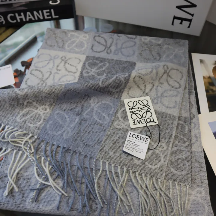 スーパーコピー ロエベ マフラー