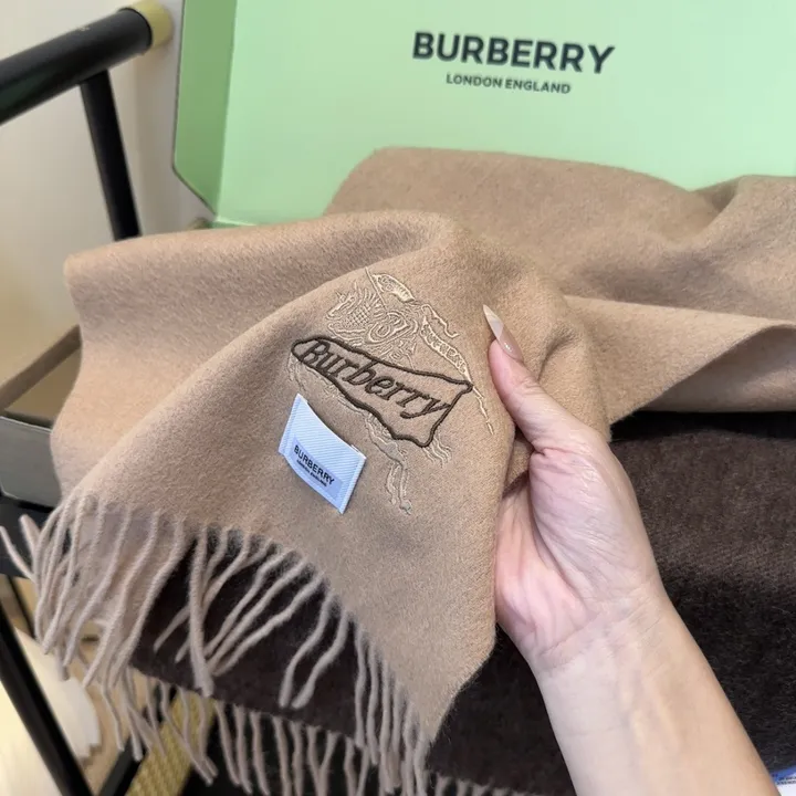 スーパーコピー バーバリー ス マフラー