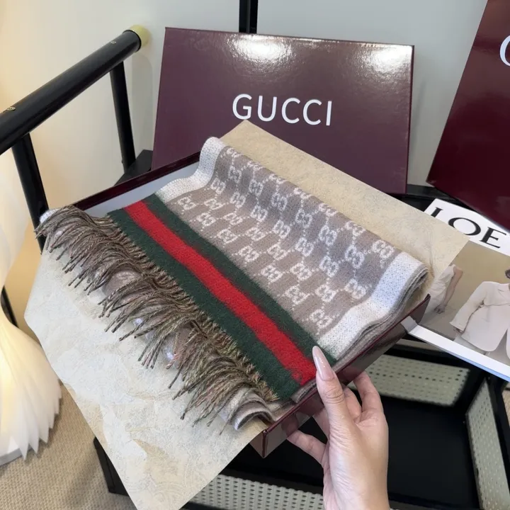 スーパーコピー グッチ マフラー