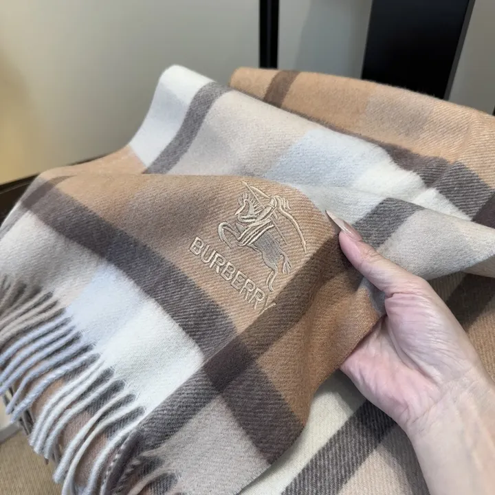 スーパーコピー バーバリー ス マフラー