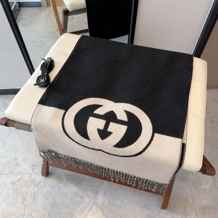 スーパーコピー グッチ マフラー