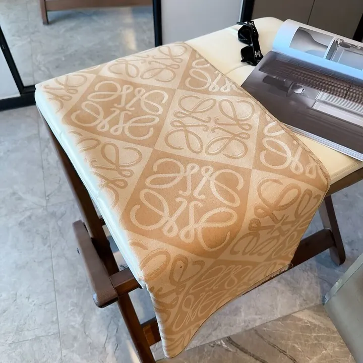 スーパーコピー ロエベ マフラー