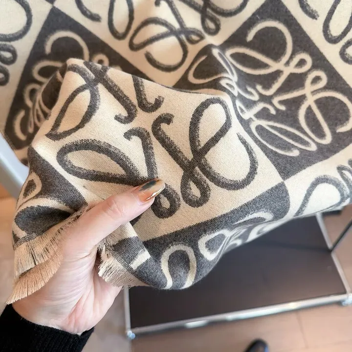 スーパーコピー ロエベ マフラー