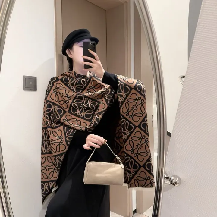 スーパーコピー ロエベ マフラー