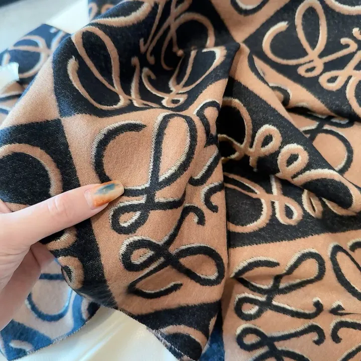 スーパーコピー ロエベ マフラー