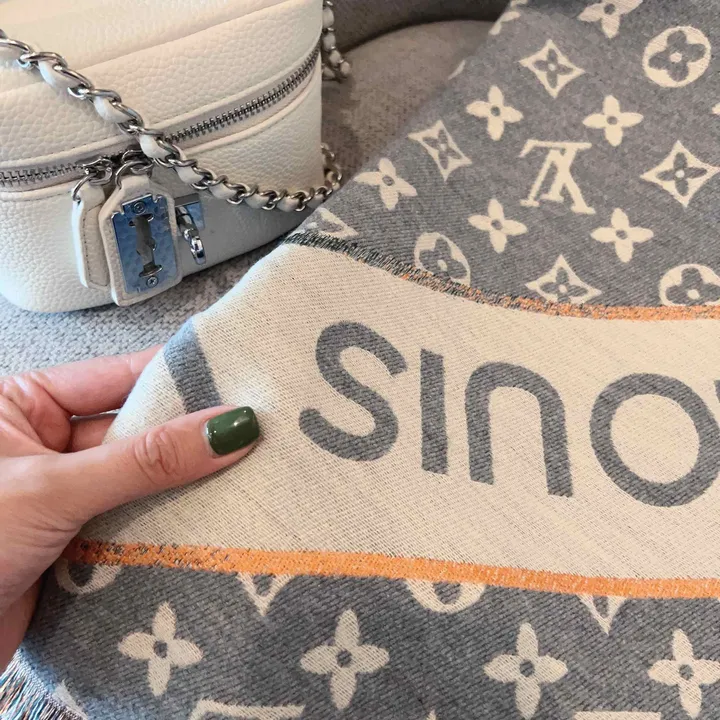 スーパーコピー ルイヴィトン マフラー